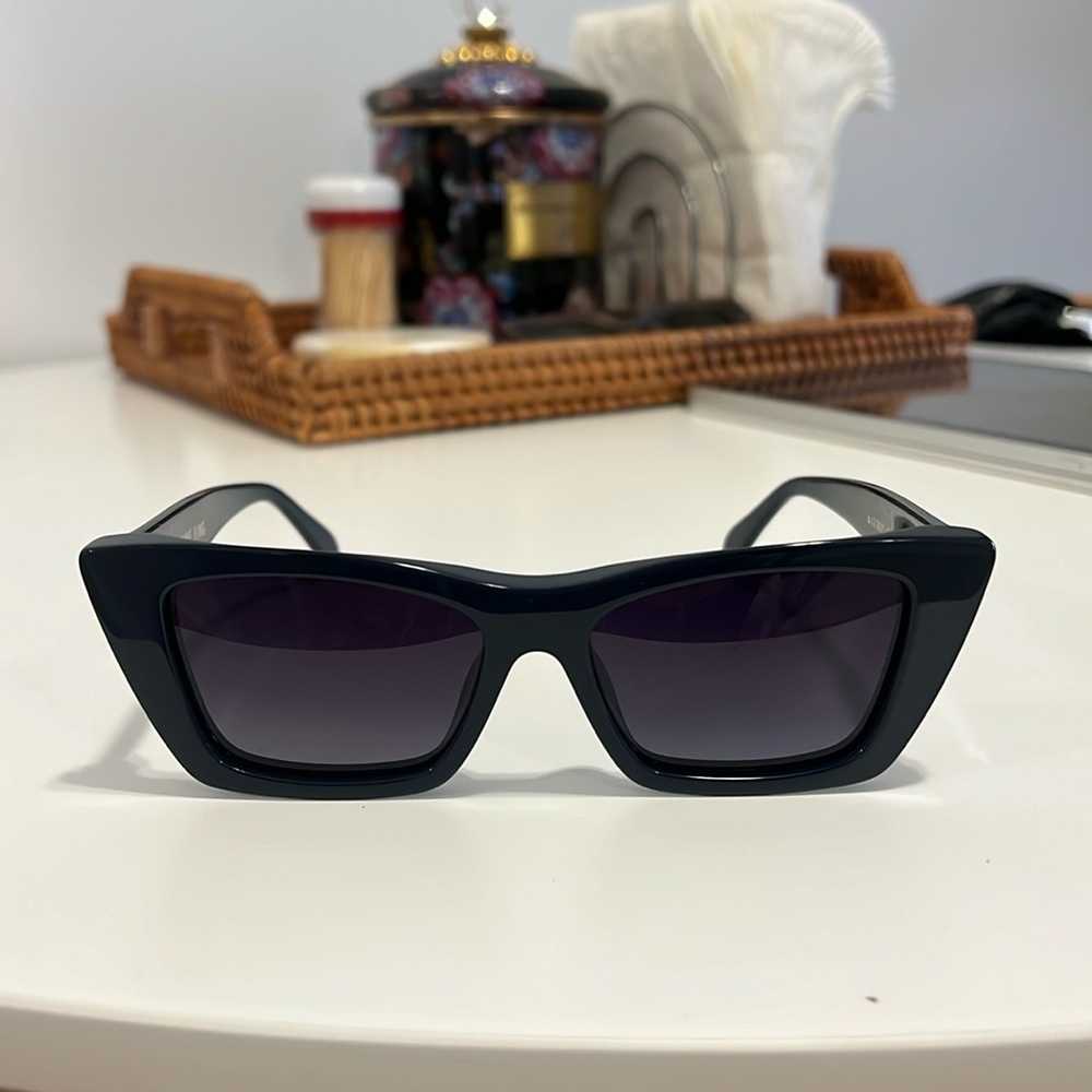 Anine Bing Levi Sunglasses + case